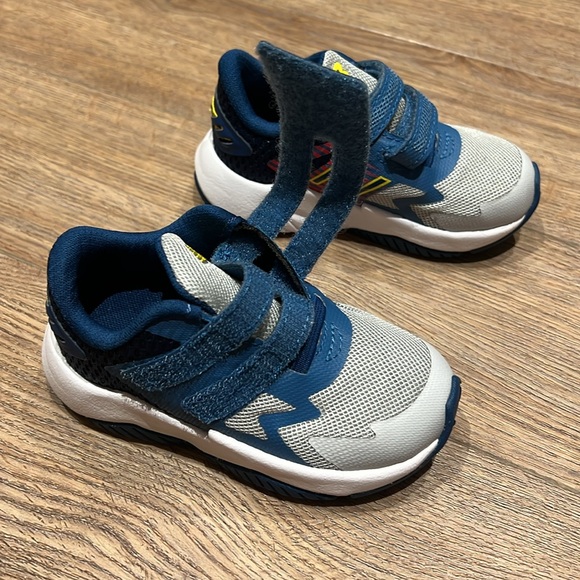 New Balance Runners, New, US size 6, toddler - Picture 5 of 6